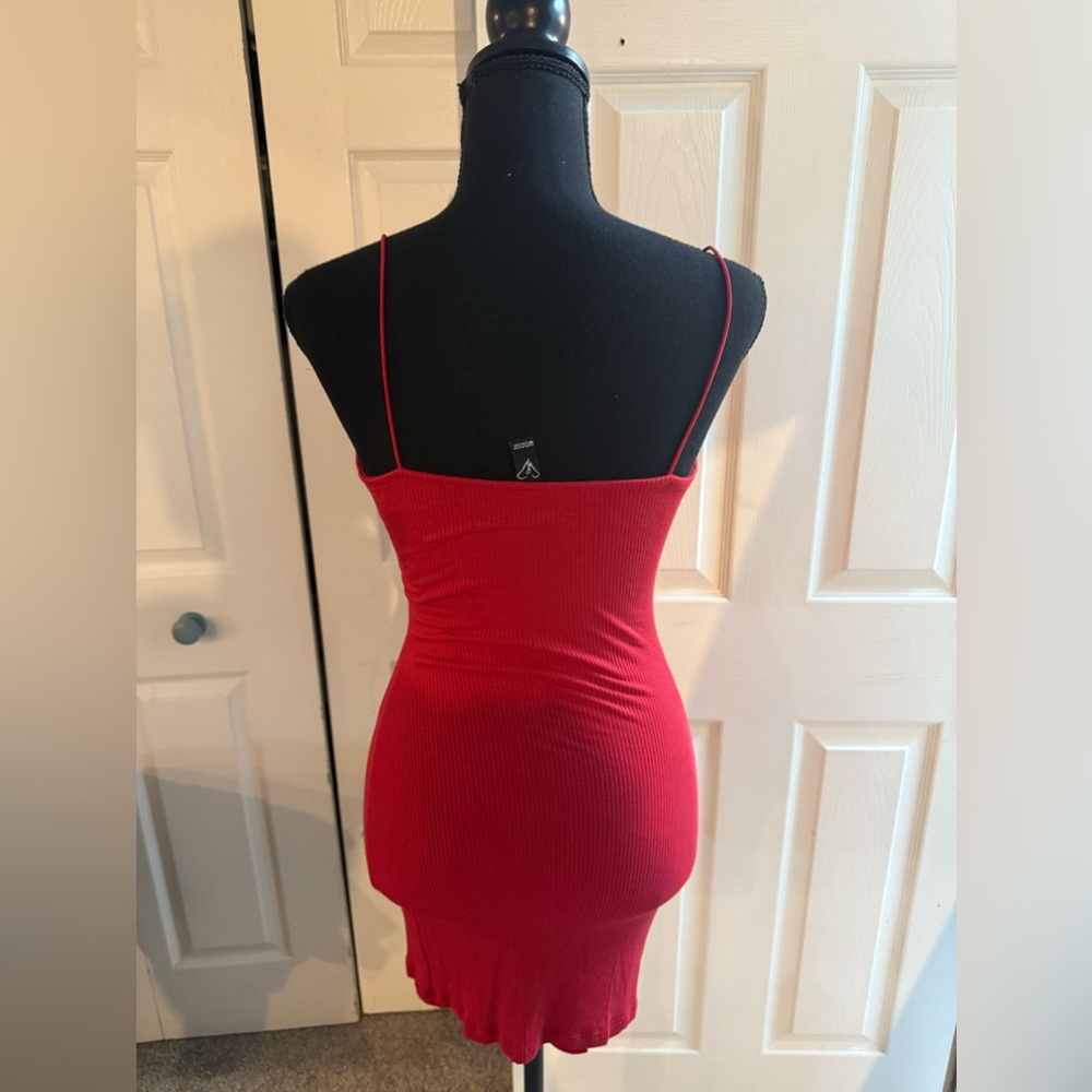 Windsor Red Ribbed Dress - Medium - Picture 2 of 4